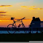 Zoeldfuege 别墅 Balatonfůzfő