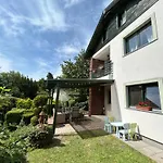 Villa Zoeldfuege Balatonfůzfő